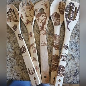 Star Wars wooden spoons set.Friends tv show, Harry Potter, Little Mermaid avail
